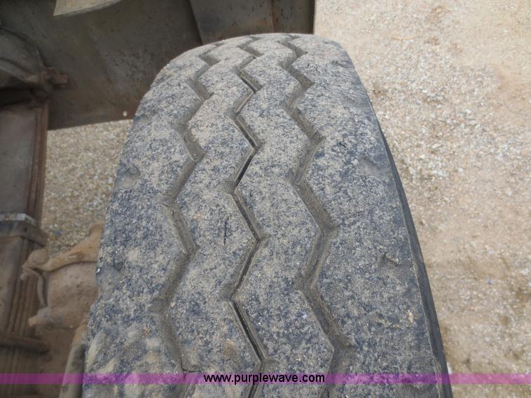 image for item F6744 1986 Freightliner FLC-64T dump truck