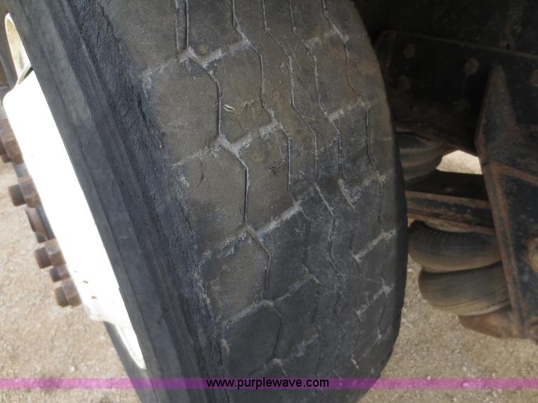 image for item F6744 1986 Freightliner FLC-64T dump truck