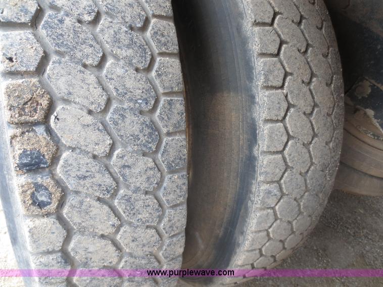 image for item F6744 1986 Freightliner FLC-64T dump truck