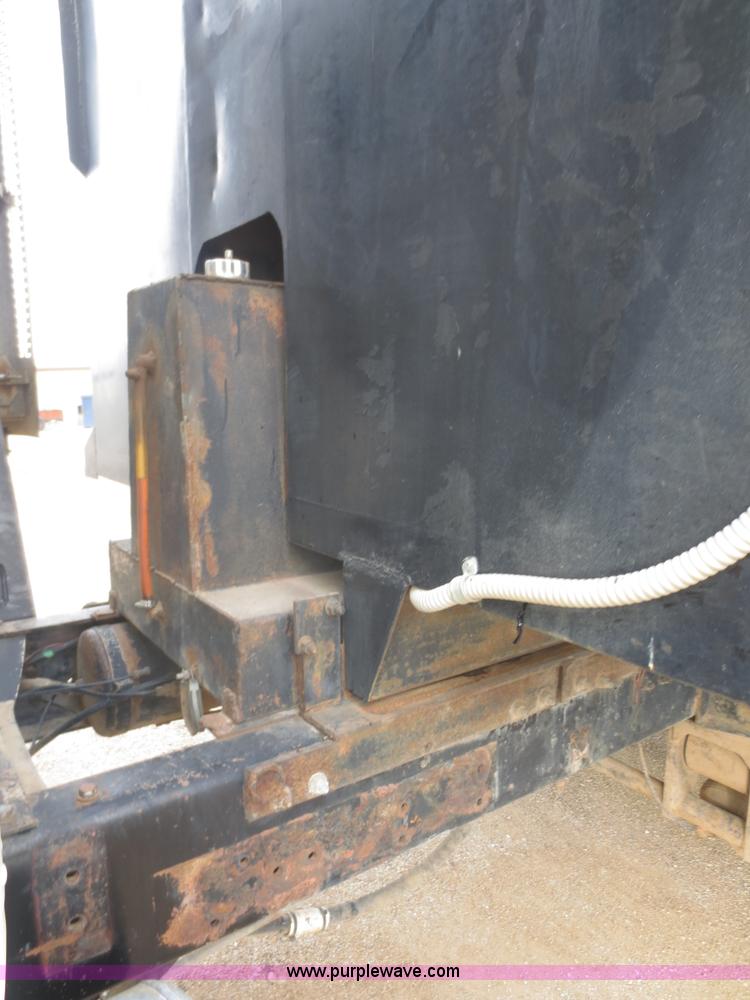 image for item F6744 1986 Freightliner FLC-64T dump truck