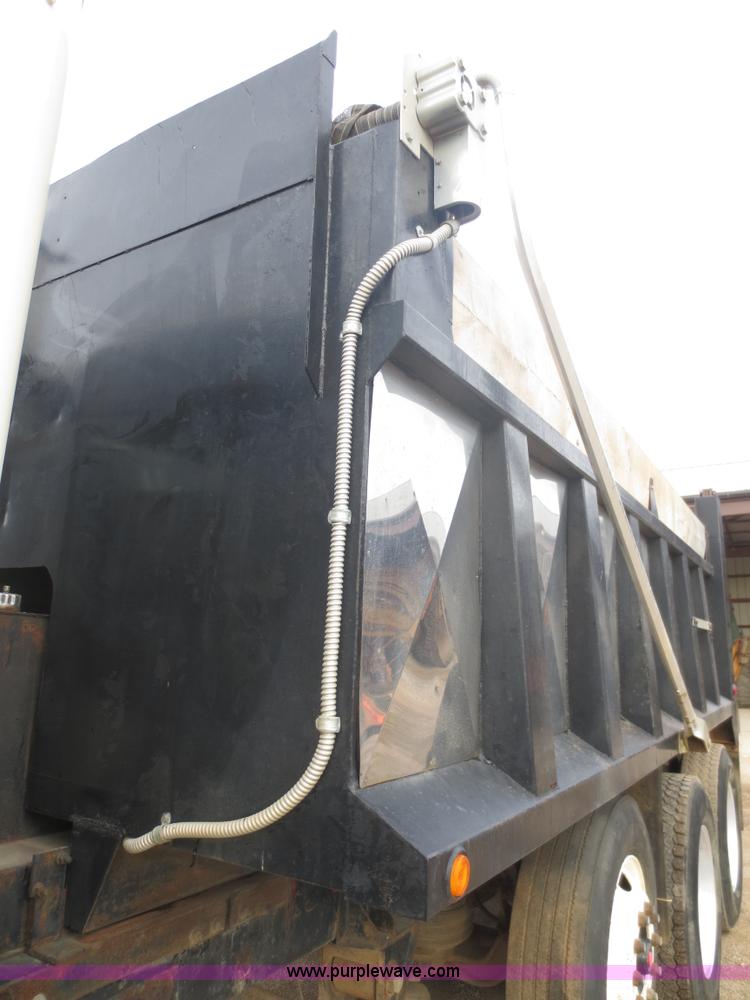 image for item F6744 1986 Freightliner FLC-64T dump truck