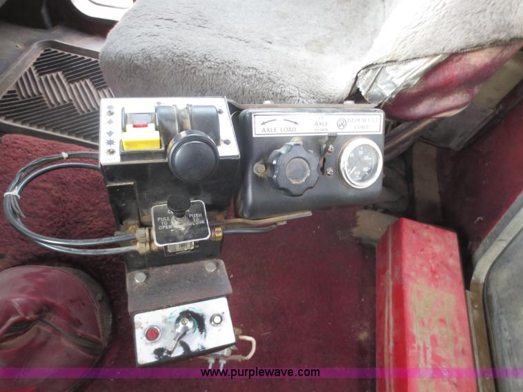 image for item F6744 1986 Freightliner FLC-64T dump truck