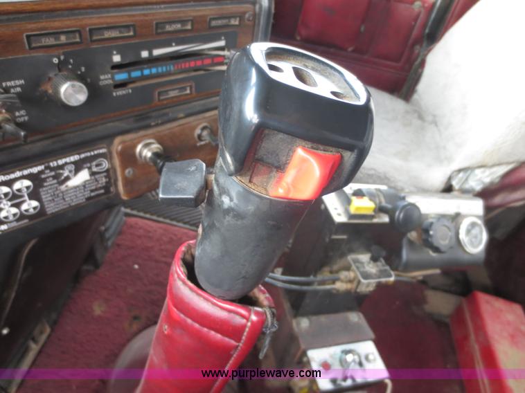 image for item F6744 1986 Freightliner FLC-64T dump truck