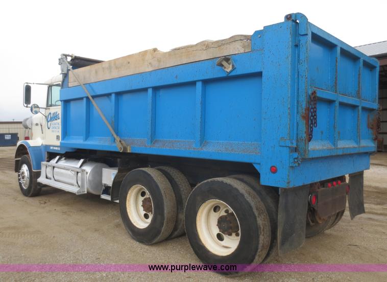 image for item F6745 1986 Freightliner FLC-64T dump truck