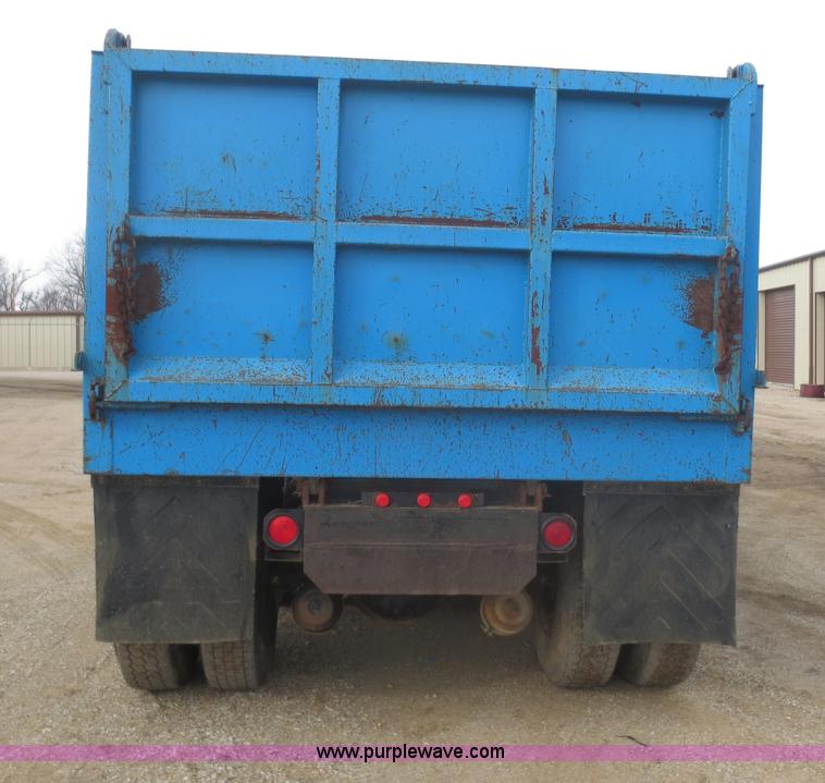 image for item F6745 1986 Freightliner FLC-64T dump truck
