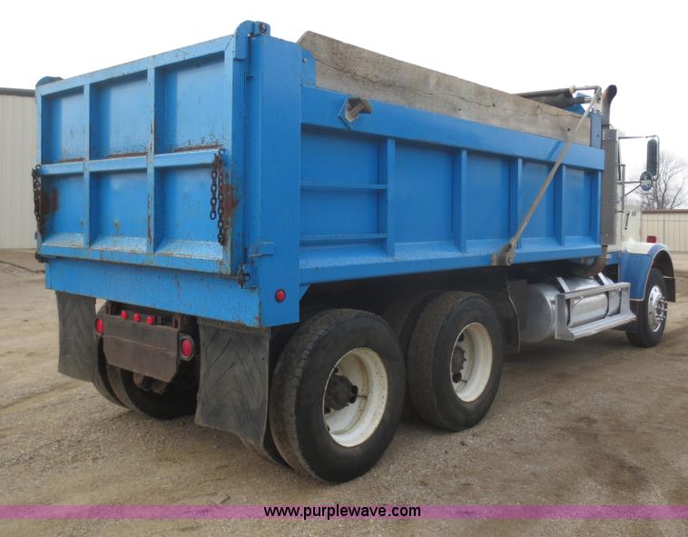 image for item F6745 1986 Freightliner FLC-64T dump truck