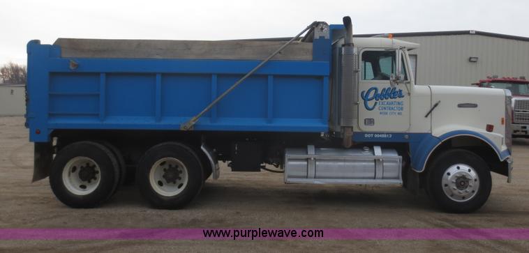 image for item F6745 1986 Freightliner FLC-64T dump truck