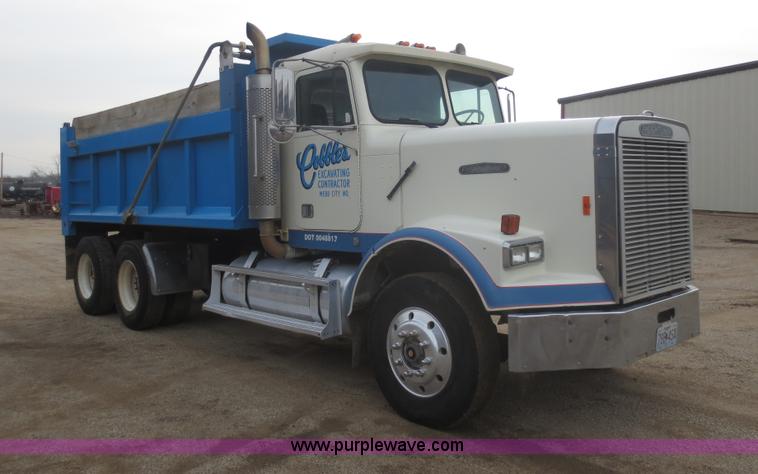 image for item F6745 1986 Freightliner FLC-64T dump truck