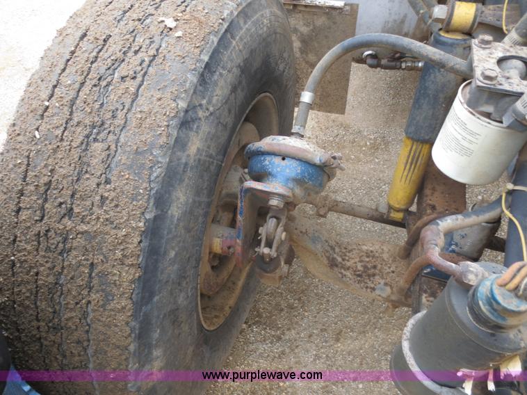 image for item F6745 1986 Freightliner FLC-64T dump truck