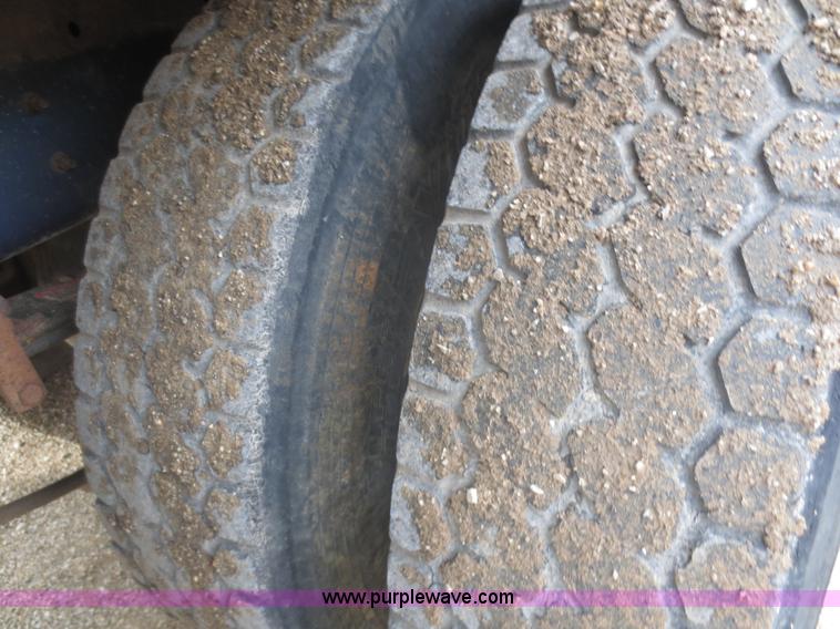 image for item F6745 1986 Freightliner FLC-64T dump truck