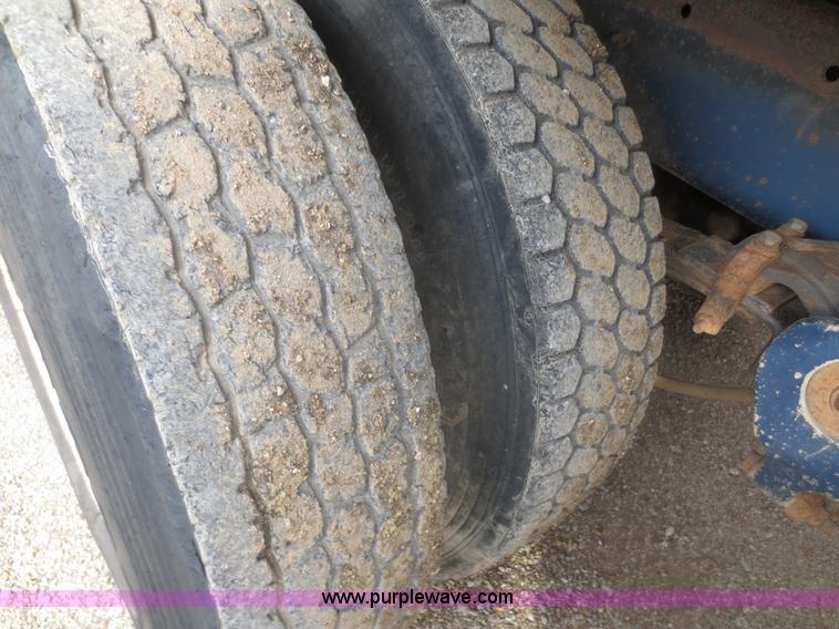 image for item F6745 1986 Freightliner FLC-64T dump truck