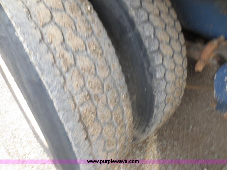 image for item F6745 1986 Freightliner FLC-64T dump truck