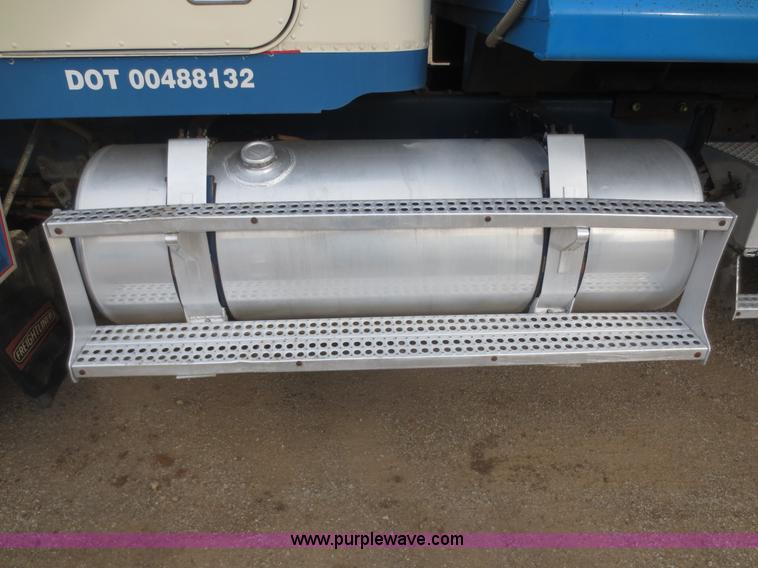 image for item F6745 1986 Freightliner FLC-64T dump truck