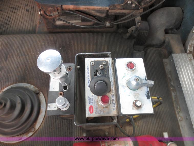 image for item F6745 1986 Freightliner FLC-64T dump truck