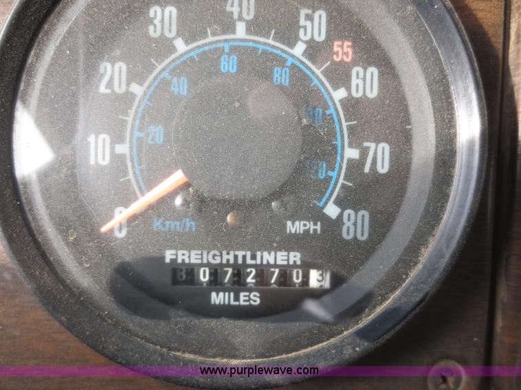 image for item F6745 1986 Freightliner FLC-64T dump truck