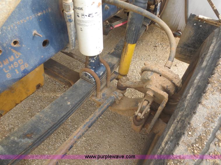 image for item F6745 1986 Freightliner FLC-64T dump truck