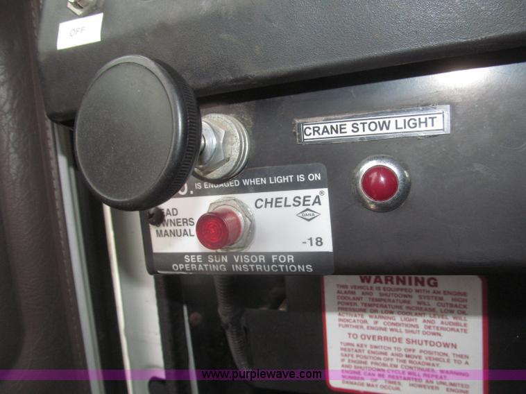 image for item F7218 1998 International 810 low profile dump truck