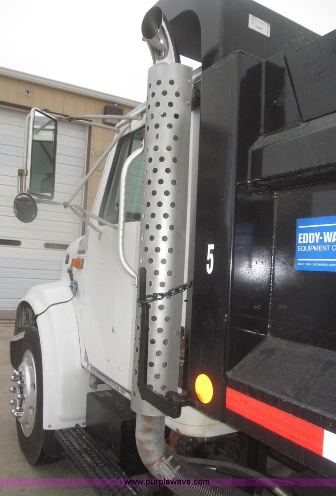 image for item F7218 1998 International 810 low profile dump truck