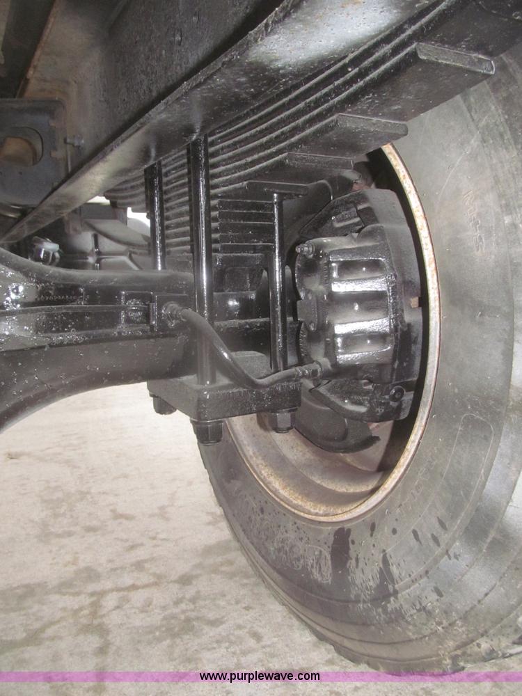 image for item F7218 1998 International 810 low profile dump truck