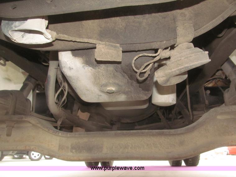 image for item F7218 1998 International 810 low profile dump truck