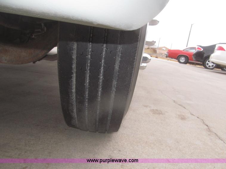 image for item F7218 1998 International 810 low profile dump truck