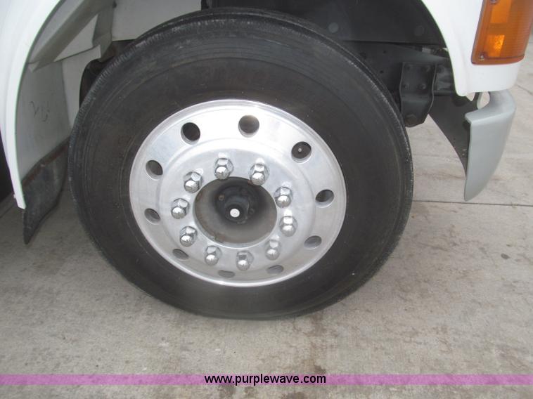 image for item F7218 1998 International 810 low profile dump truck