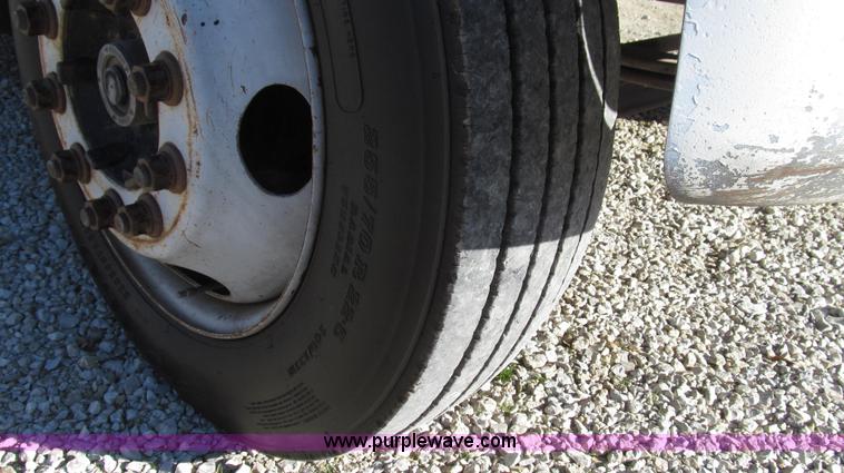 image for item G2203 1996 Chevrolet Kodiak service truck with Maintainer 3220 service crane