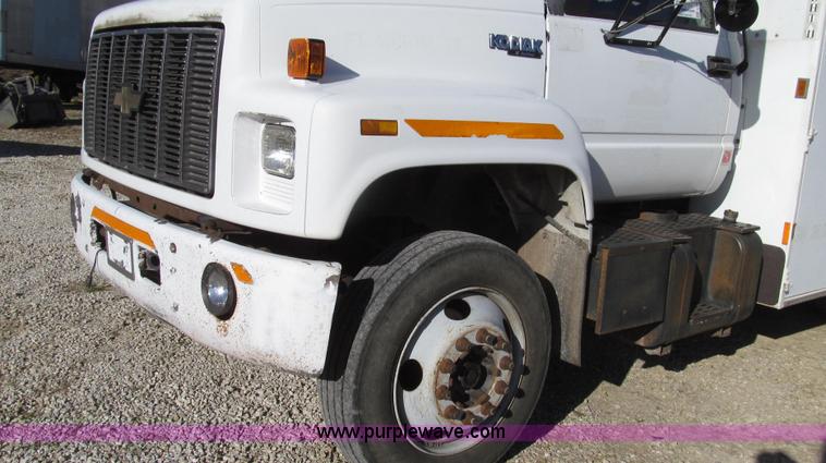 image for item G2203 1996 Chevrolet Kodiak service truck with Maintainer 3220 service crane