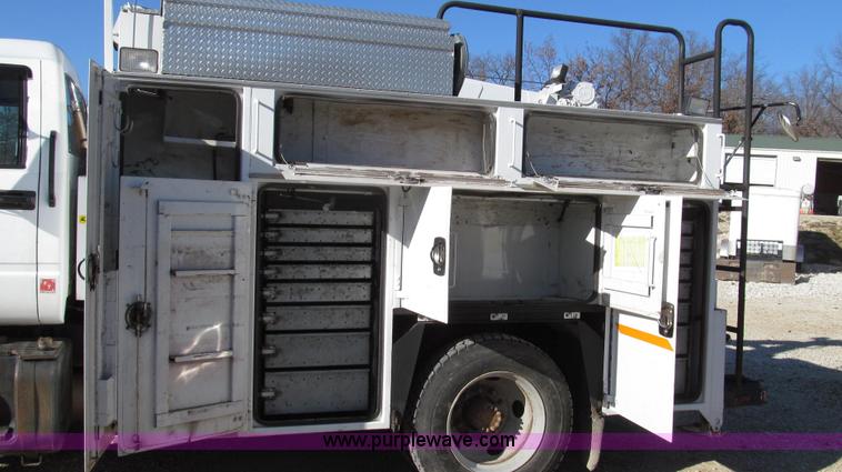 image for item G2203 1996 Chevrolet Kodiak service truck with Maintainer 3220 service crane