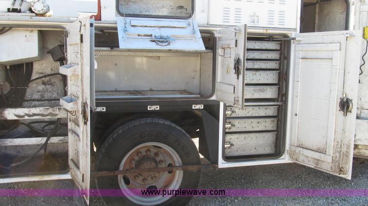 image for item G2203 1996 Chevrolet Kodiak service truck with Maintainer 3220 service crane