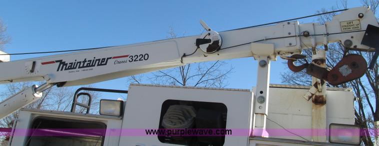 image for item G2203 1996 Chevrolet Kodiak service truck with Maintainer 3220 service crane