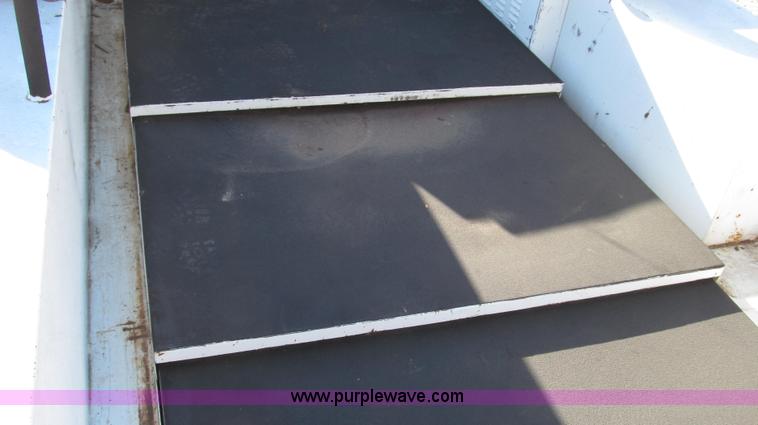 image for item G2203 1996 Chevrolet Kodiak service truck with Maintainer 3220 service crane