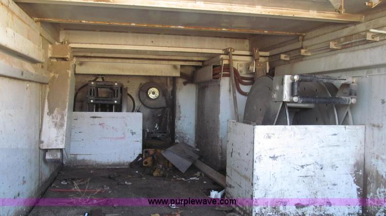 image for item G2203 1996 Chevrolet Kodiak service truck with Maintainer 3220 service crane