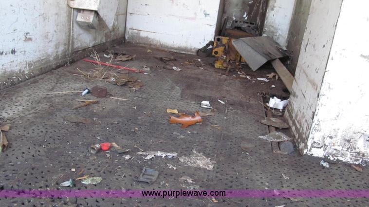 image for item G2203 1996 Chevrolet Kodiak service truck with Maintainer 3220 service crane