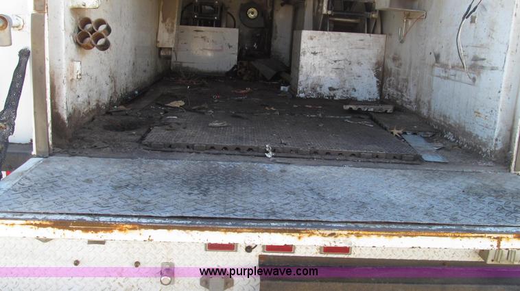 image for item G2203 1996 Chevrolet Kodiak service truck with Maintainer 3220 service crane