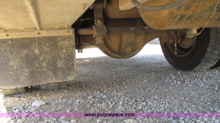 image for item G2203 1996 Chevrolet Kodiak service truck with Maintainer 3220 service crane