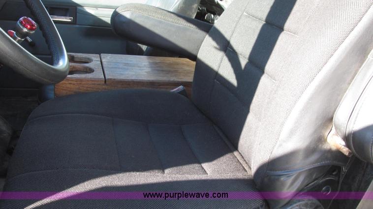 image for item G2203 1996 Chevrolet Kodiak service truck with Maintainer 3220 service crane