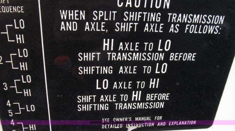 image for item G2203 1996 Chevrolet Kodiak service truck with Maintainer 3220 service crane