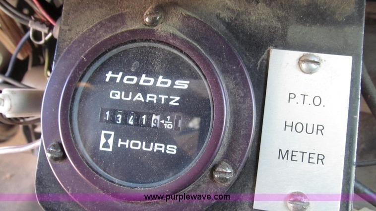 image for item G2203 1996 Chevrolet Kodiak service truck with Maintainer 3220 service crane