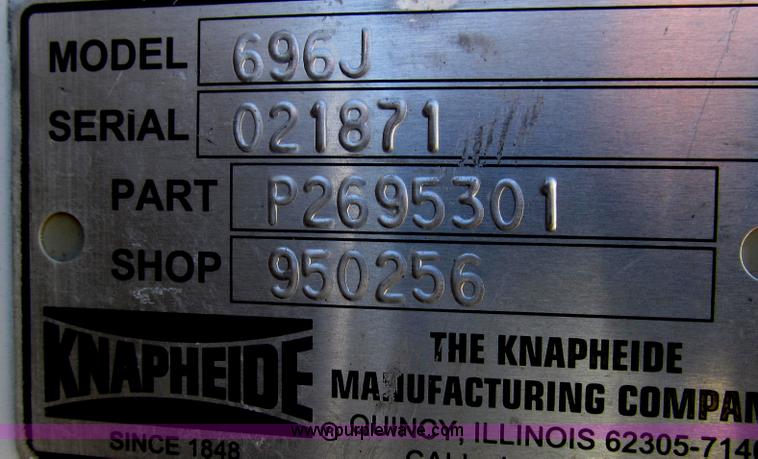 image for item G2204 2002 Chevrolet Silverado 2500HD Ext. Cab utility truck