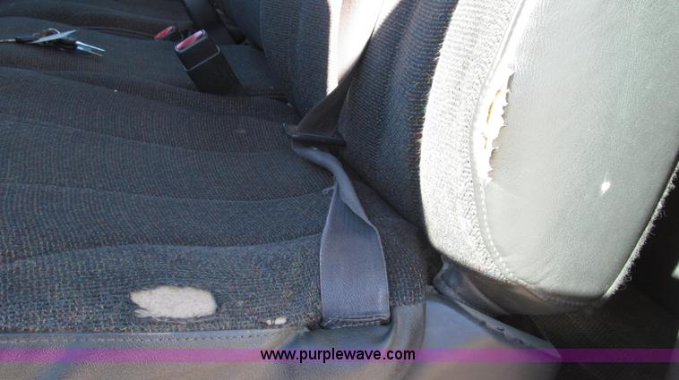 image for item G2204 2002 Chevrolet Silverado 2500HD Ext. Cab utility truck