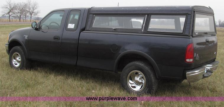 image for item G2209 1999 Ford F150 XL SuperCab pickup truck
