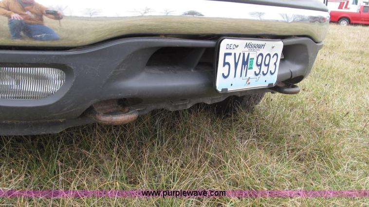 image for item G2209 1999 Ford F150 XL SuperCab pickup truck