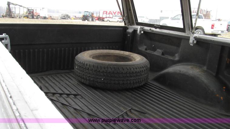 image for item G2209 1999 Ford F150 XL SuperCab pickup truck