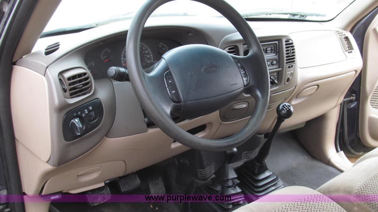 image for item G2209 1999 Ford F150 XL SuperCab pickup truck