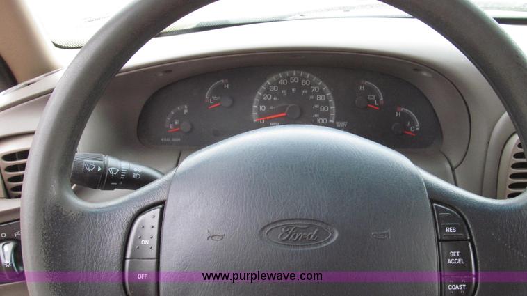 image for item G2209 1999 Ford F150 XL SuperCab pickup truck