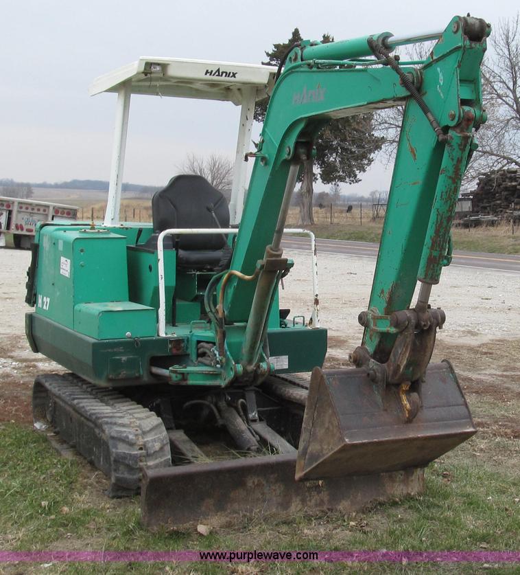image for item G2210 Hanix H27 mini excavator