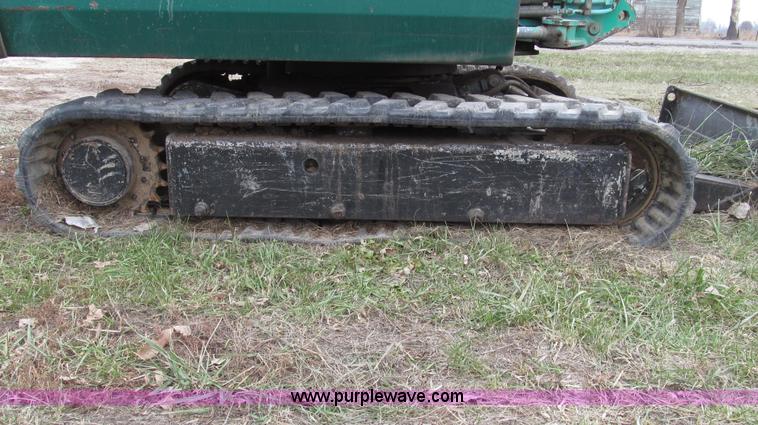 image for item G2210 Hanix H27 mini excavator