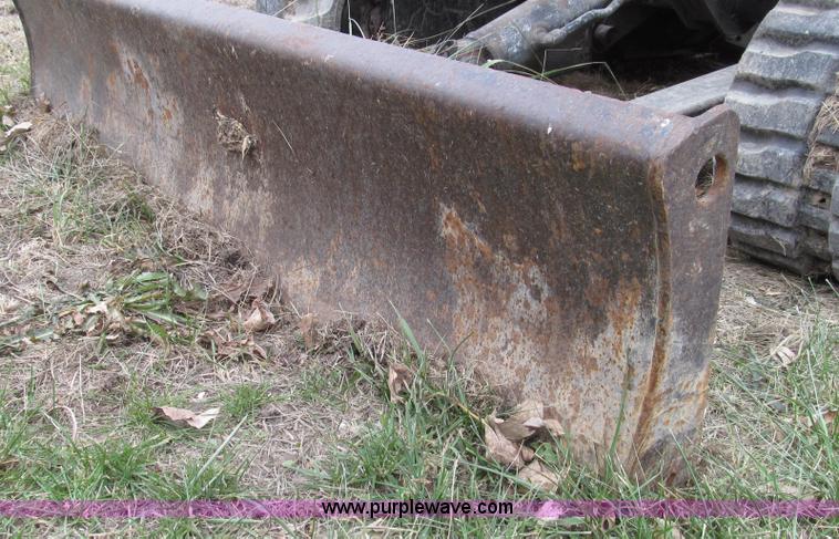 image for item G2210 Hanix H27 mini excavator