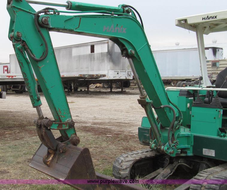 image for item G2210 Hanix H27 mini excavator